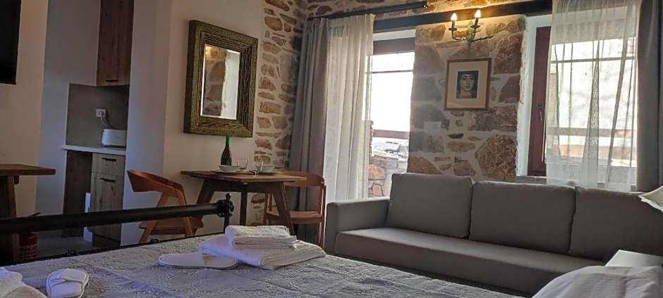 Annousa's House & Studios