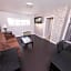 Metropolitan Inn & Suites