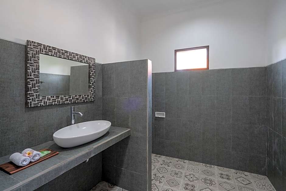 Nusa Indah Onai Hotel