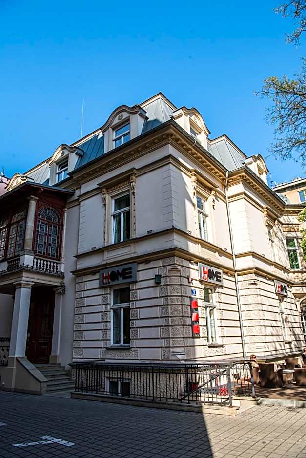 Home Aparthotel