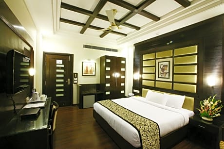 Karon Hotels - Lajpat Nagar