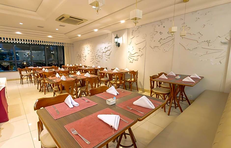 Lizon Curitiba Hotel