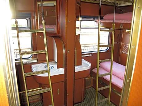 Single Bed in Compartment (6 Adults) - Female only