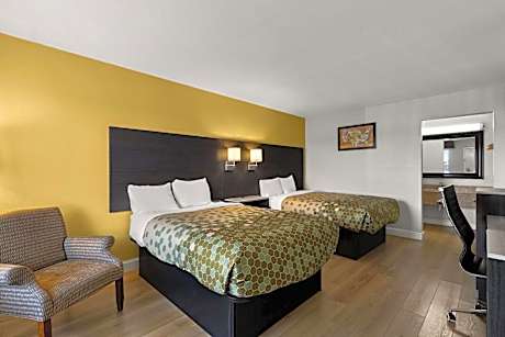 2 Double Beds, Smoking