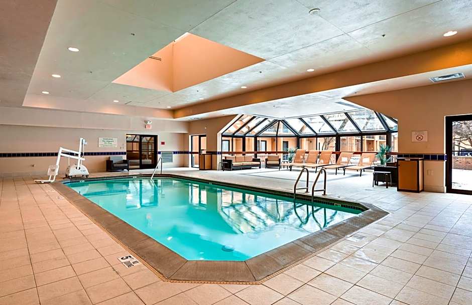 Courtyard by Marriott Toledo Airport Holland