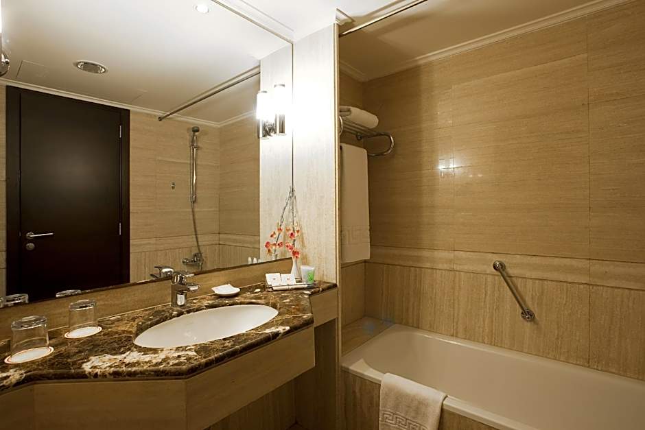 Ramada Plaza Beirut Raouche