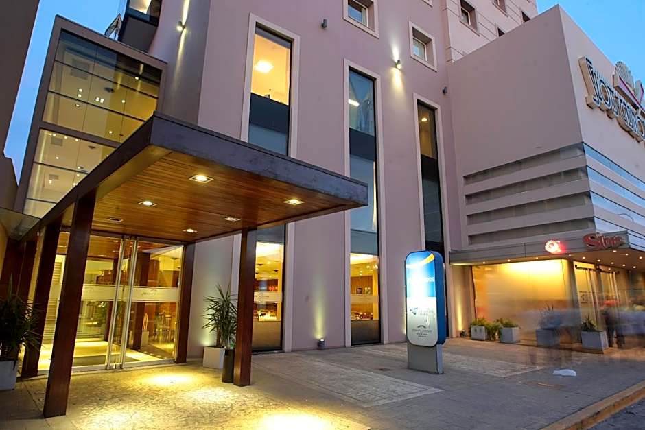 Howard Johnson Hotel And Casino Villa Maria