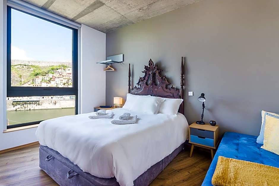 Bridge It - Suites & Views