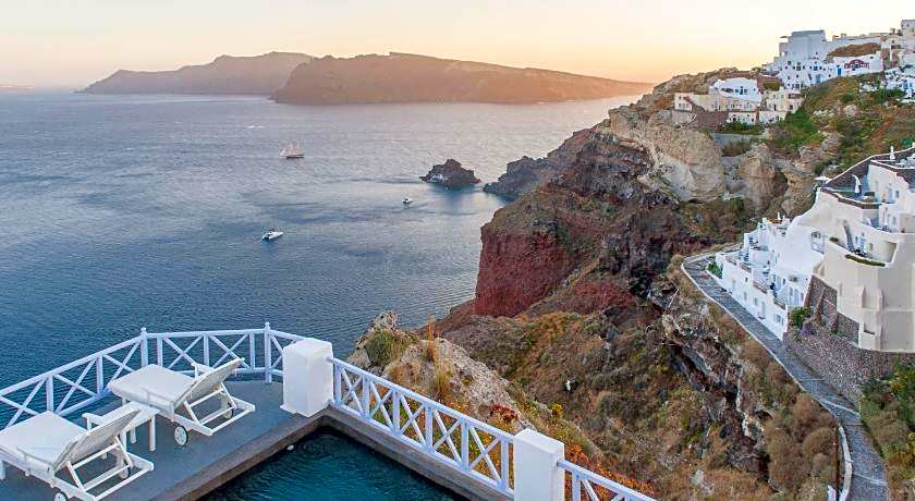 Armeni Village Rooms & Suites
