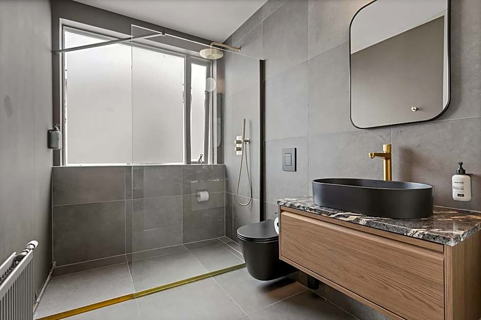 Arctic Comfort Hotel