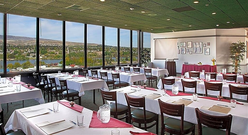 Coast Wenatchee Center Hotel