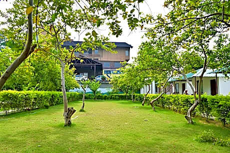 Amar Bagh Hotel
