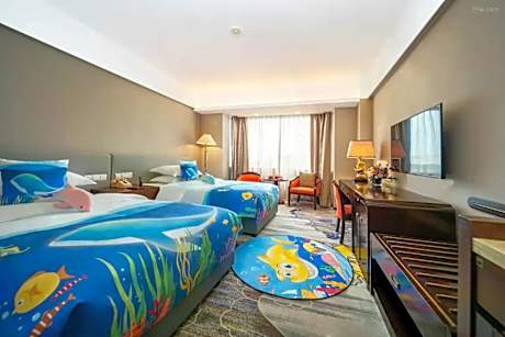 Family Twin Room - City View