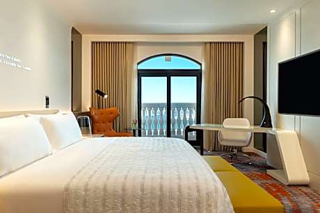 Vendome King Room