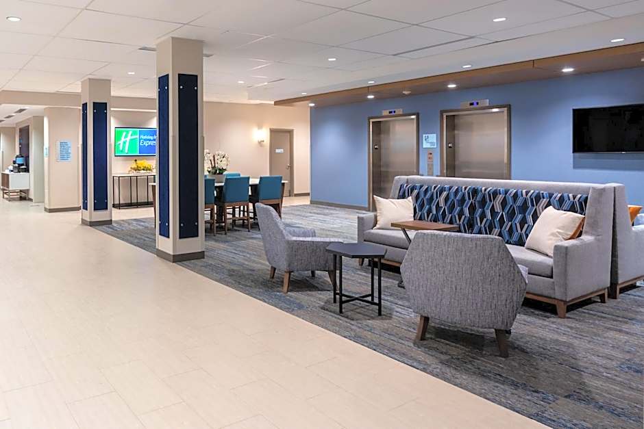 Holiday Inn Express & Suites Vaughan Southwest By IHG