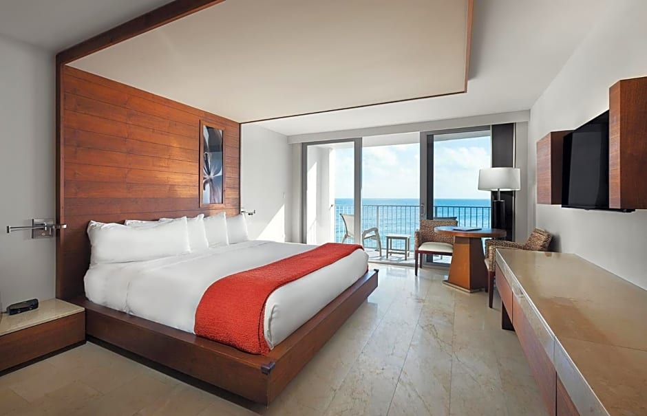 Costa D'Este Beach Resort
