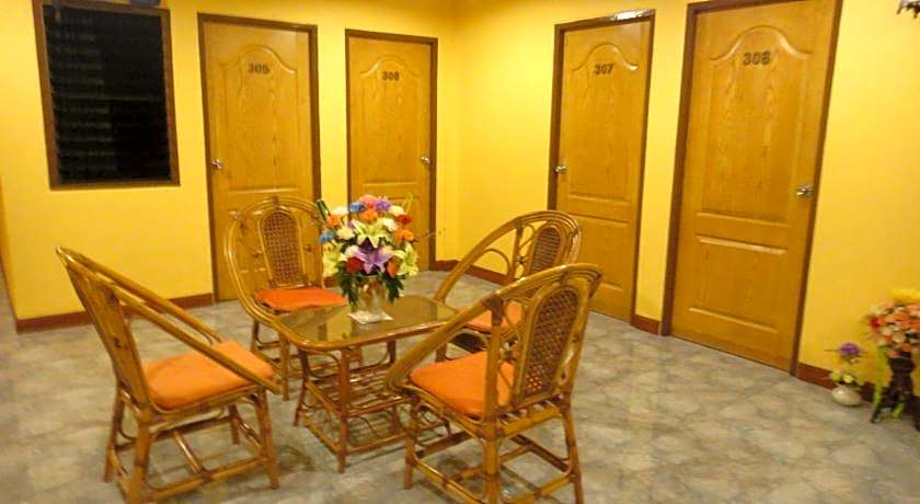 Thepparat Lodge Hotel