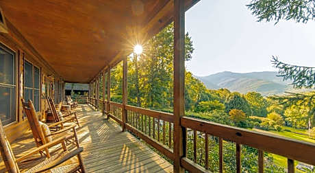 Mt. Mitchell Eco Retreat