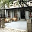 Hotel LEA - Maison Caerdinael