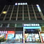 ZMAX Hotel Guangzhou Railway Station Sanyuanli  Metro Station