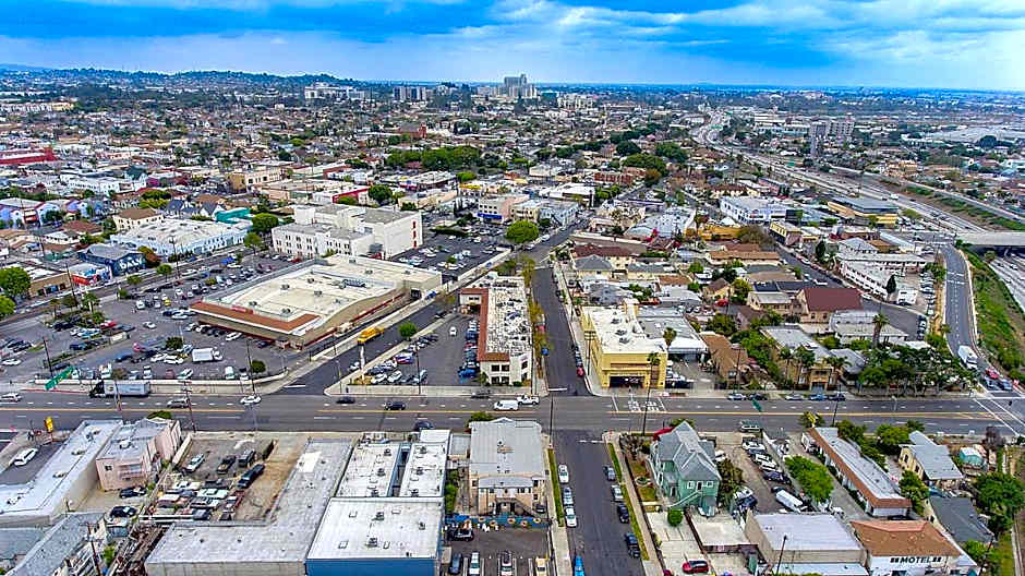 Pads on Pasadena Ave