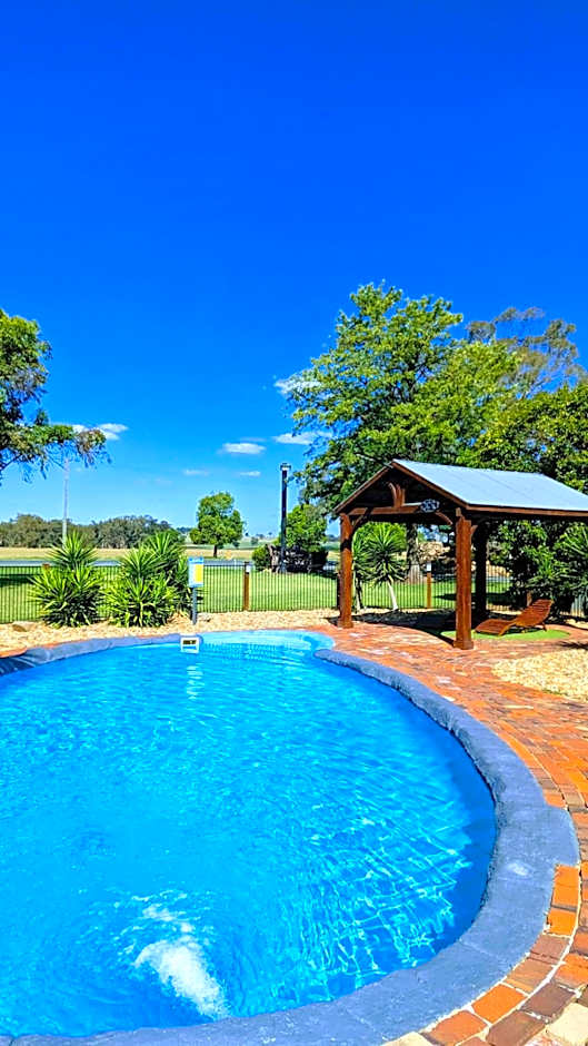 Australian Homestead Motor Lodge