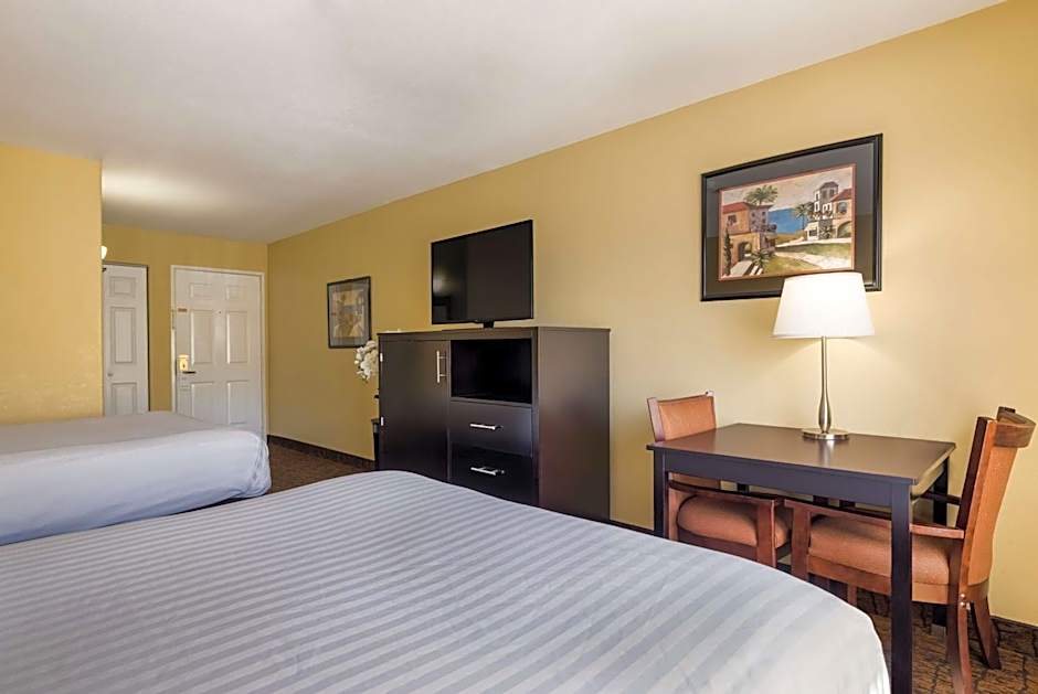 Best Western Escondido Hotel
