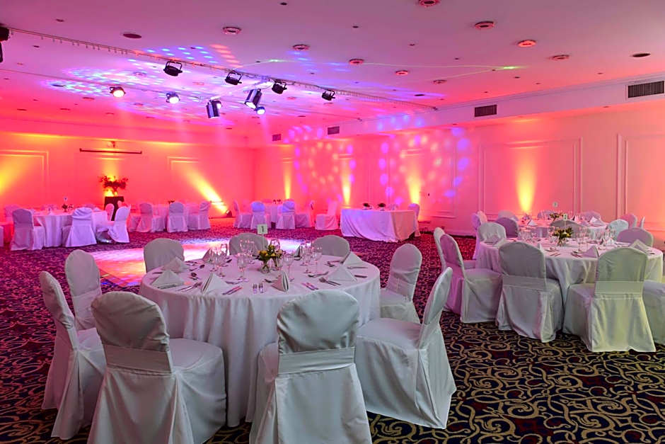 Argenta Tower Hotel & Suites