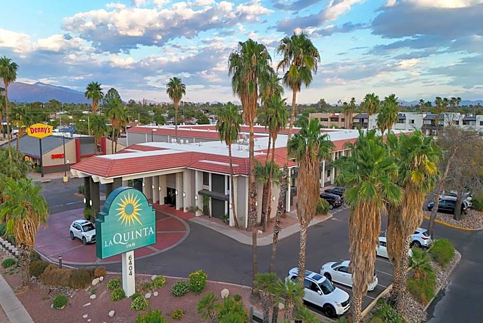 La Quinta Inn & Suites by Wyndham Tucson East