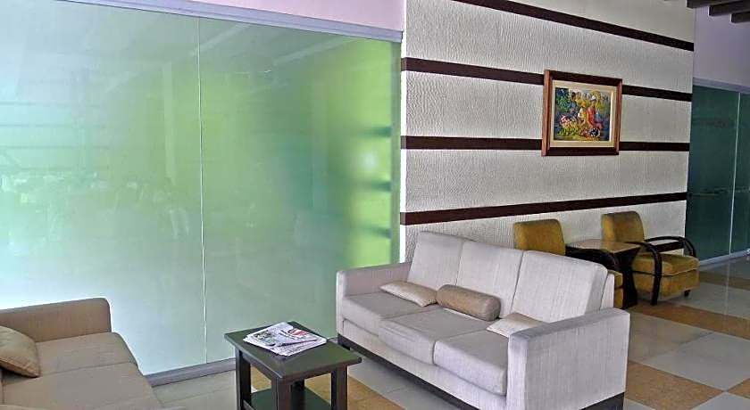 Baguio Burnham Suites Hotel