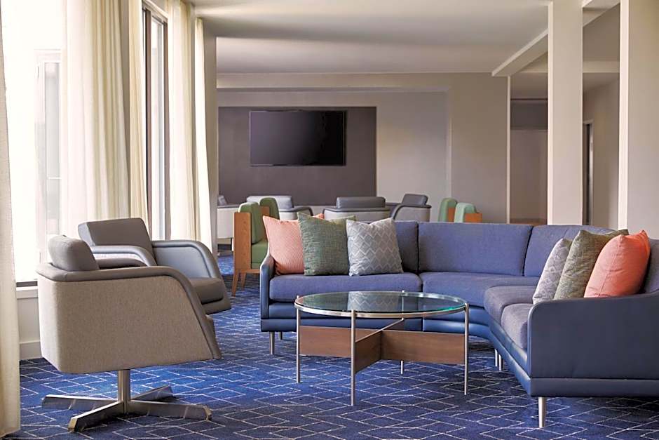 Courtyard by Marriott St Louis Downtown West
