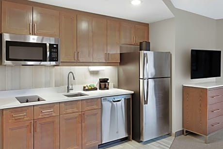 One-Bedroom Corner King Suite