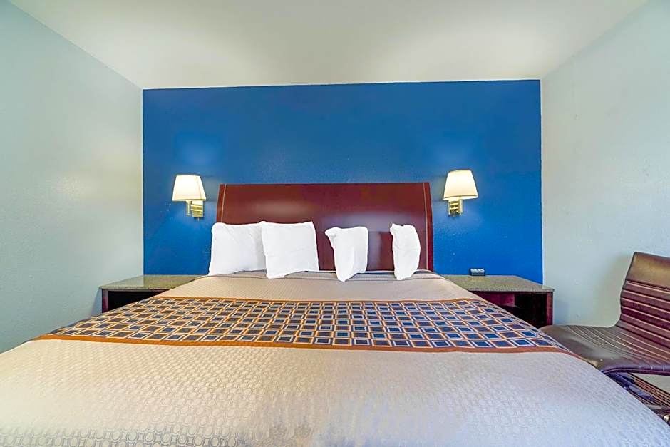 Budget Inn by OYO Frederick US-183