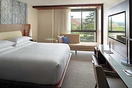 Concierge Level King Room - Hearing Accessible