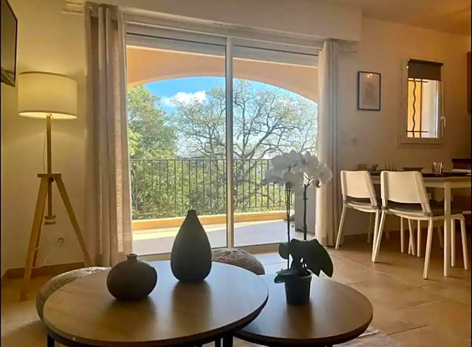 DOMAINE LOU BEL AZUR - Charmant