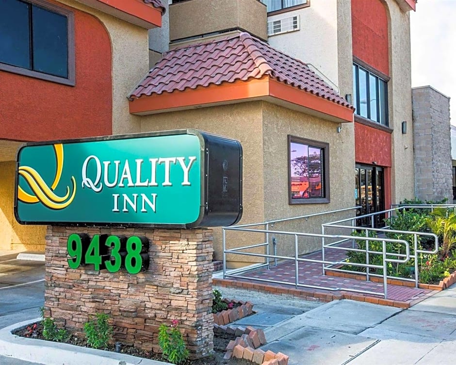 Quality Inn Near Downey Studios