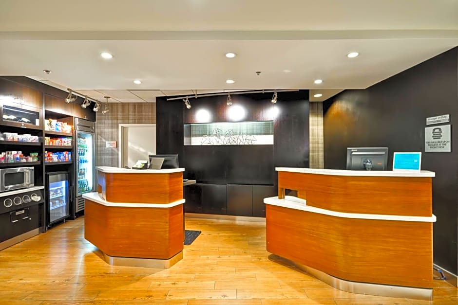 Courtyard by Marriott Jacksonville Airport/ Northeast
