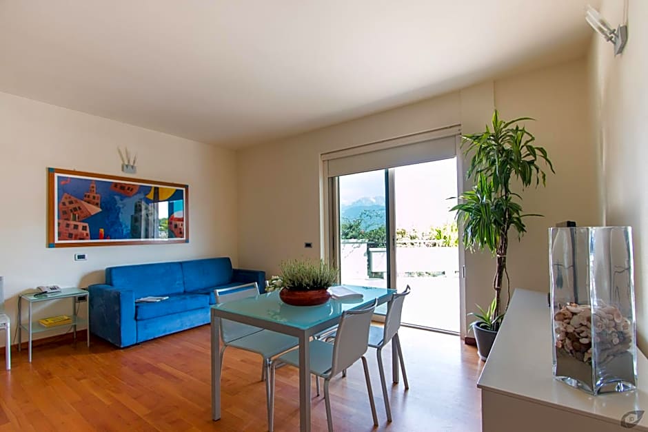 Verdeluna ApartHotel