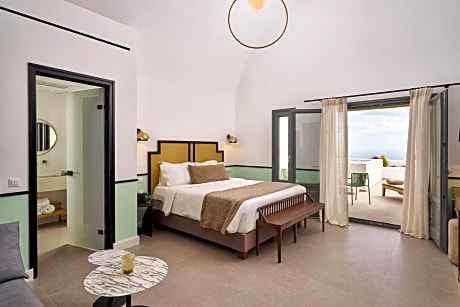 Honeymoon Suite with Heated Plunge Pool & Sea View