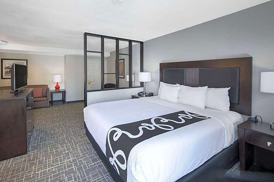 La Quinta Inn & Suites by Wyndham Atlanta Airport