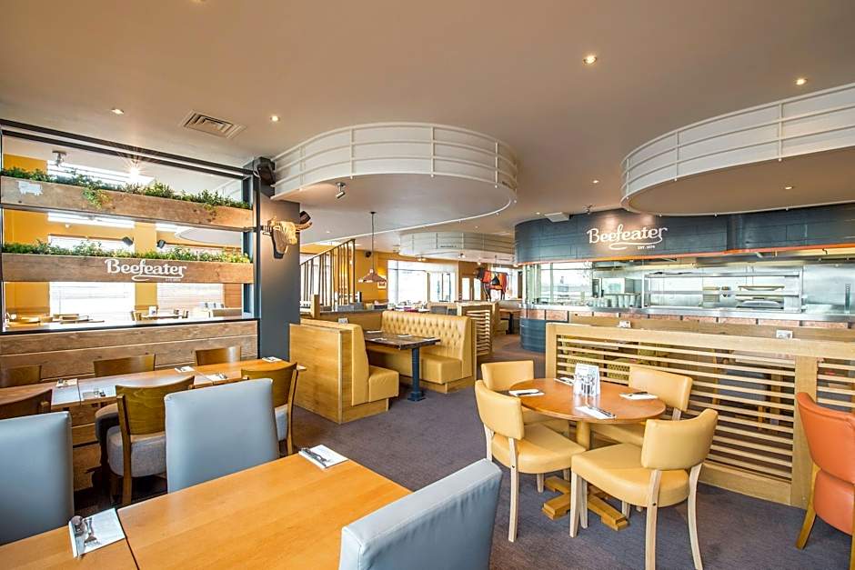 Premier Inn Swansea Waterfront