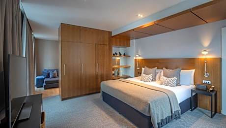 Junior Suite with Balcony