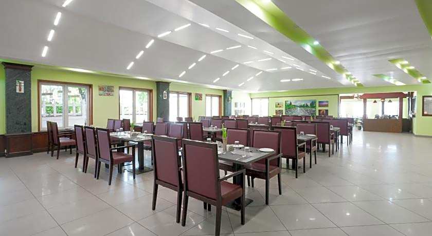 Eastend Munnar Hotel
