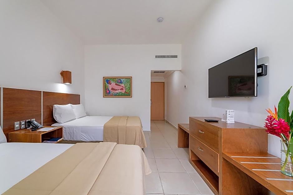 Hotel Castillo Huatulco & Beach Club