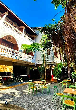 Salty Seahorse Mount Lavinia