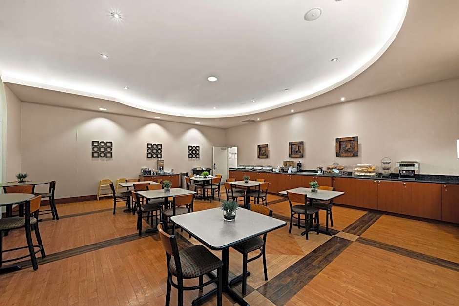 Best Western Plus Orangeville Inn & Suites