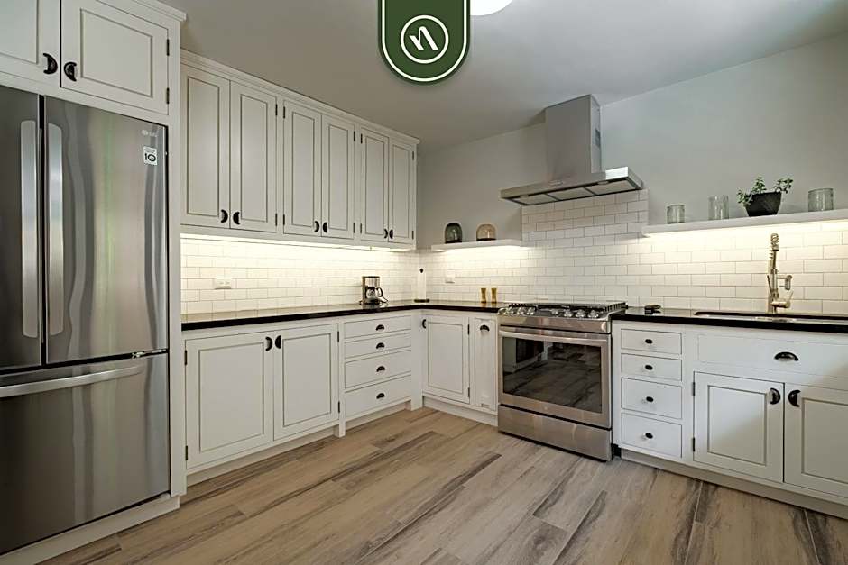 Amazing House in City Center - Rooftop - Skyline