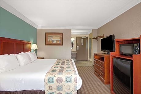 1 King Bed Smoking Room Withfree Continental Breakfast And Free