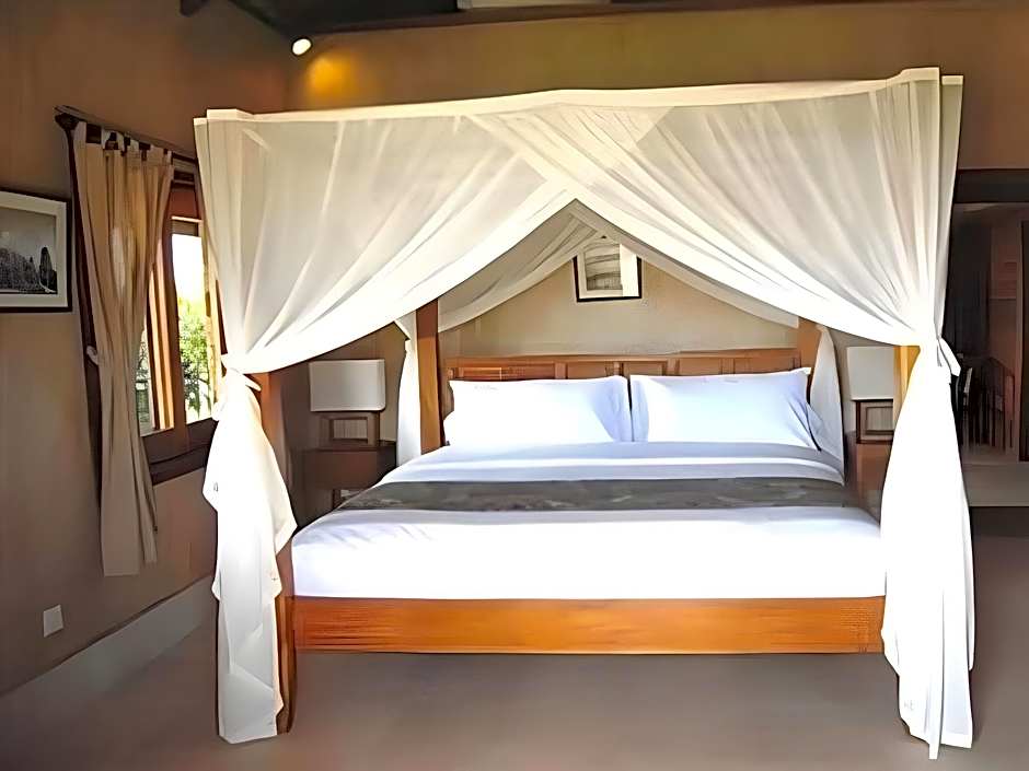 Three Monkeys Villas