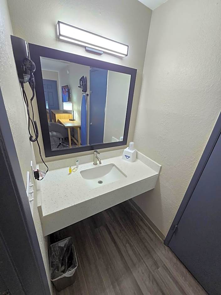 Days Inn by Wyndham Wichita Falls